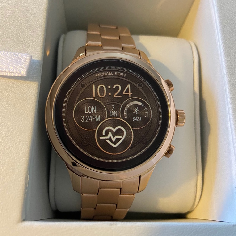 MICHAEL KORS SMARTWATCH! BRAND NEW NEVER WORN